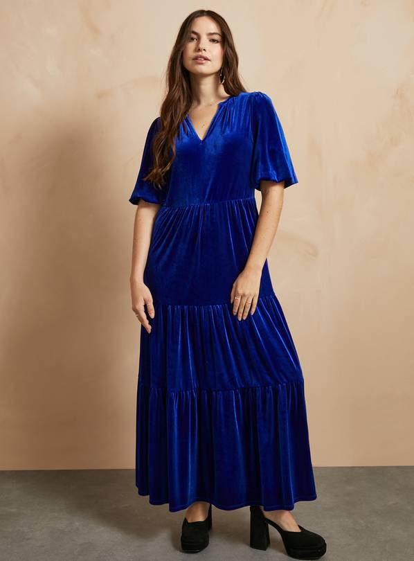 EVERBELLE Blue Velvet Tiered Maxi Dress 10