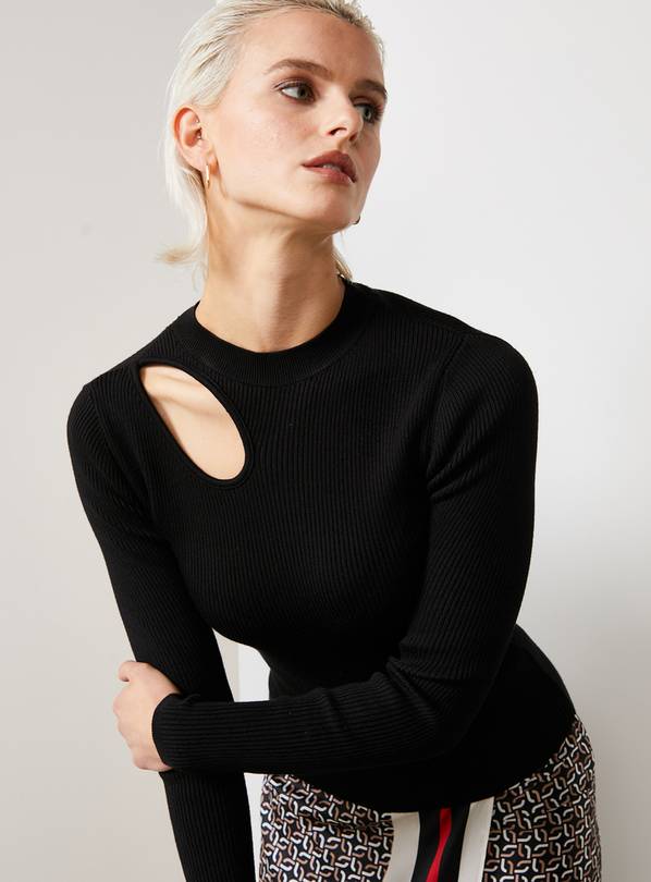 Black asymmetric outlet jumper