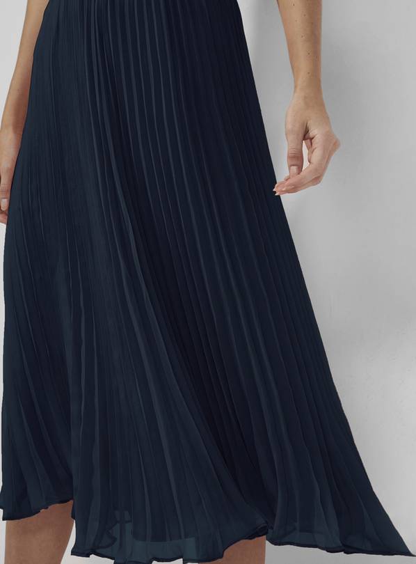 Buy FRENCH CONNECTION Pleated Solid Skirt M | Skirts | Tu