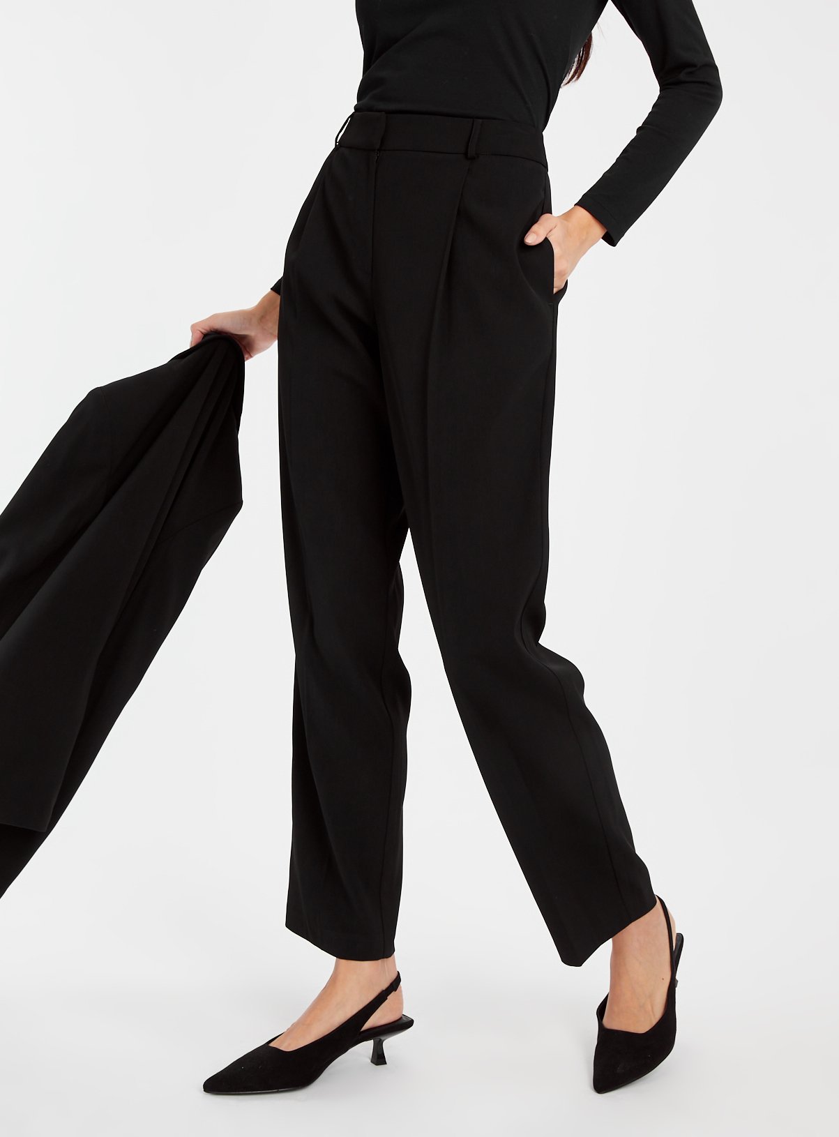 Black Pleated Straight Leg Trousers 18R - Image 1 thumbnail