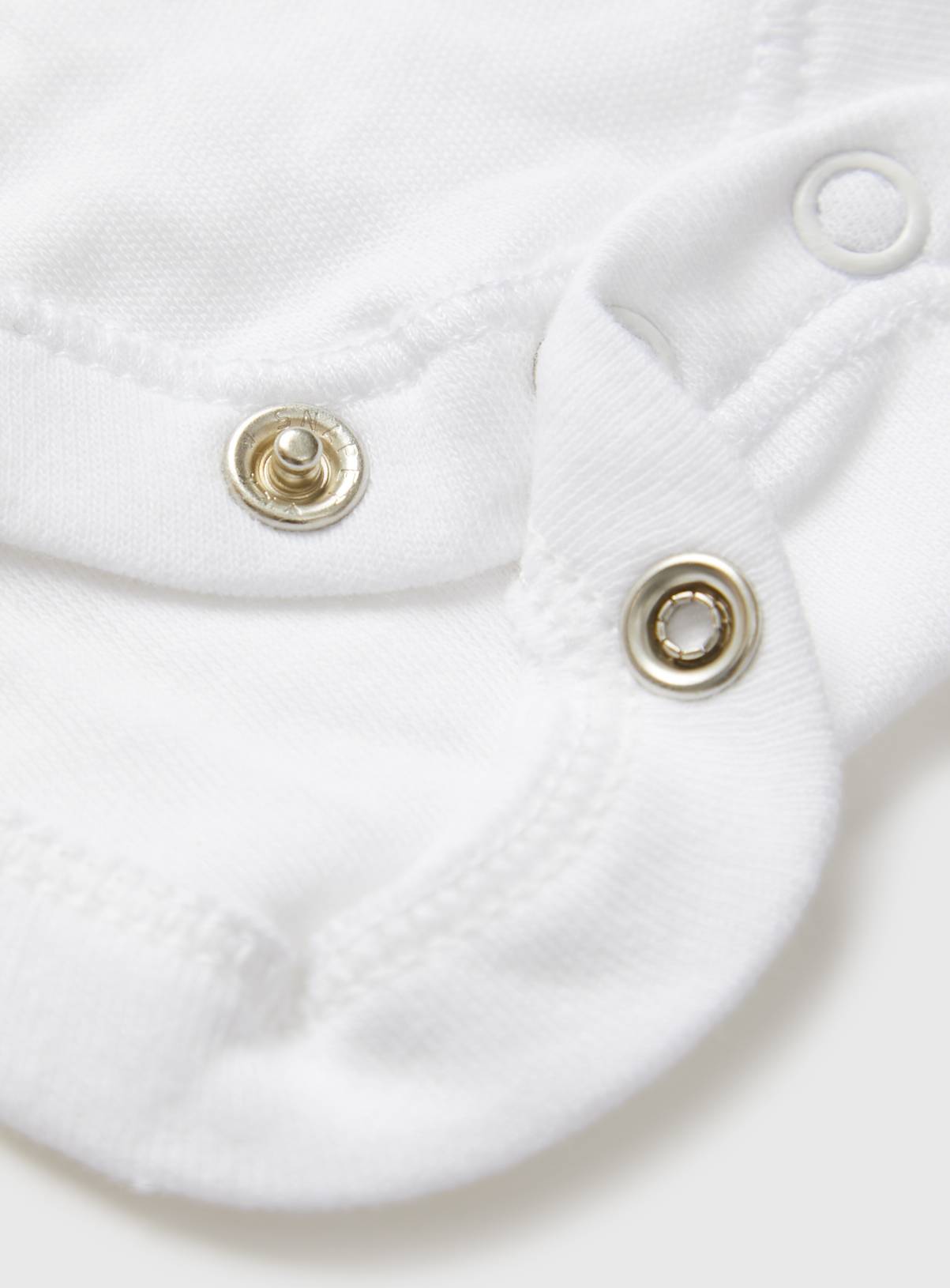 White Long Sleeve Bodysuits 7 Pack  3-6 months - Image 2