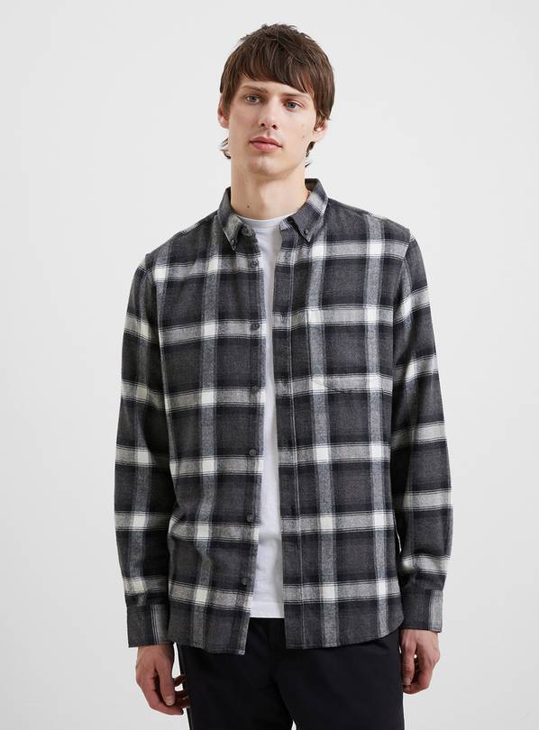 This $37 Flannel Shirt Jacket Is My Fall Travel Go-to