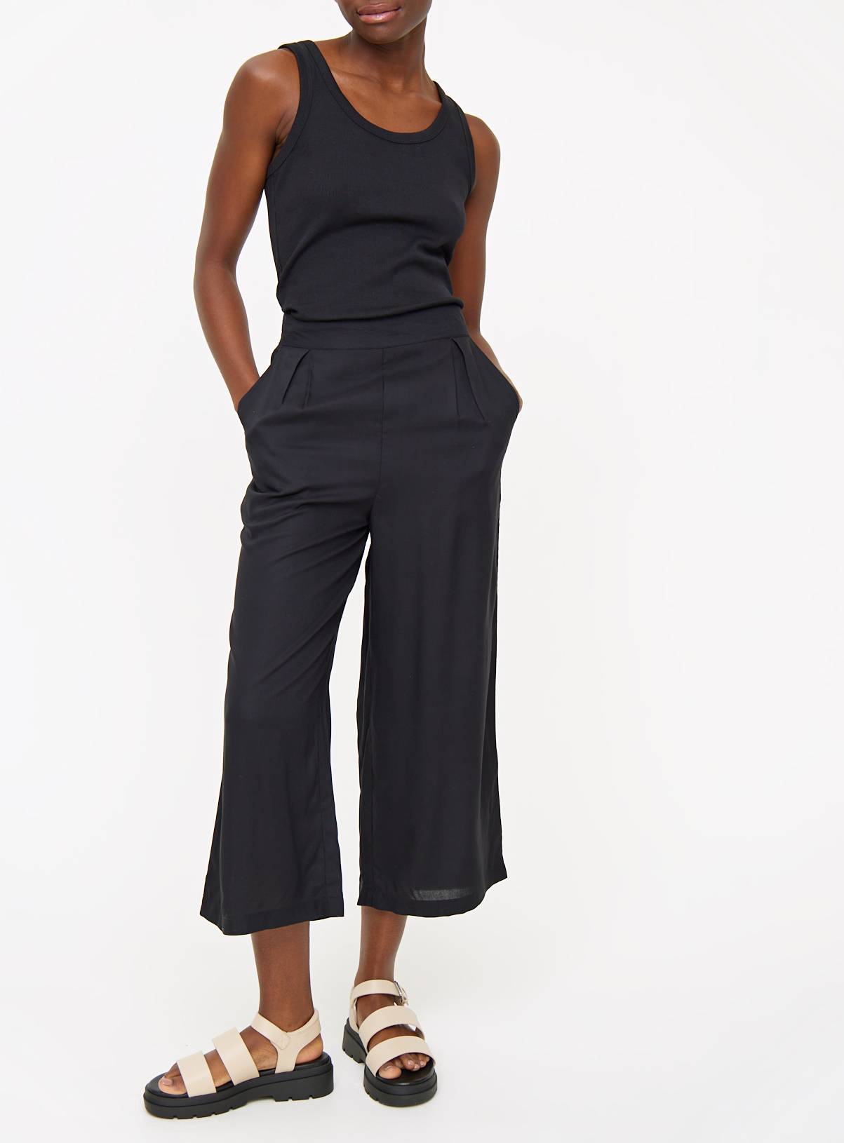 Black Woven Cropped Trousers  10 - Image 1