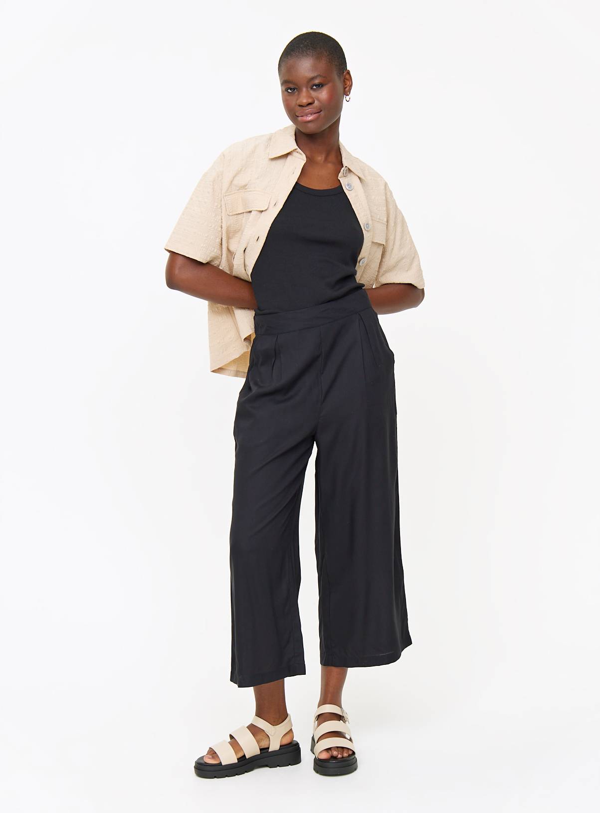 Black Woven Cropped Trousers  10 - Image 2