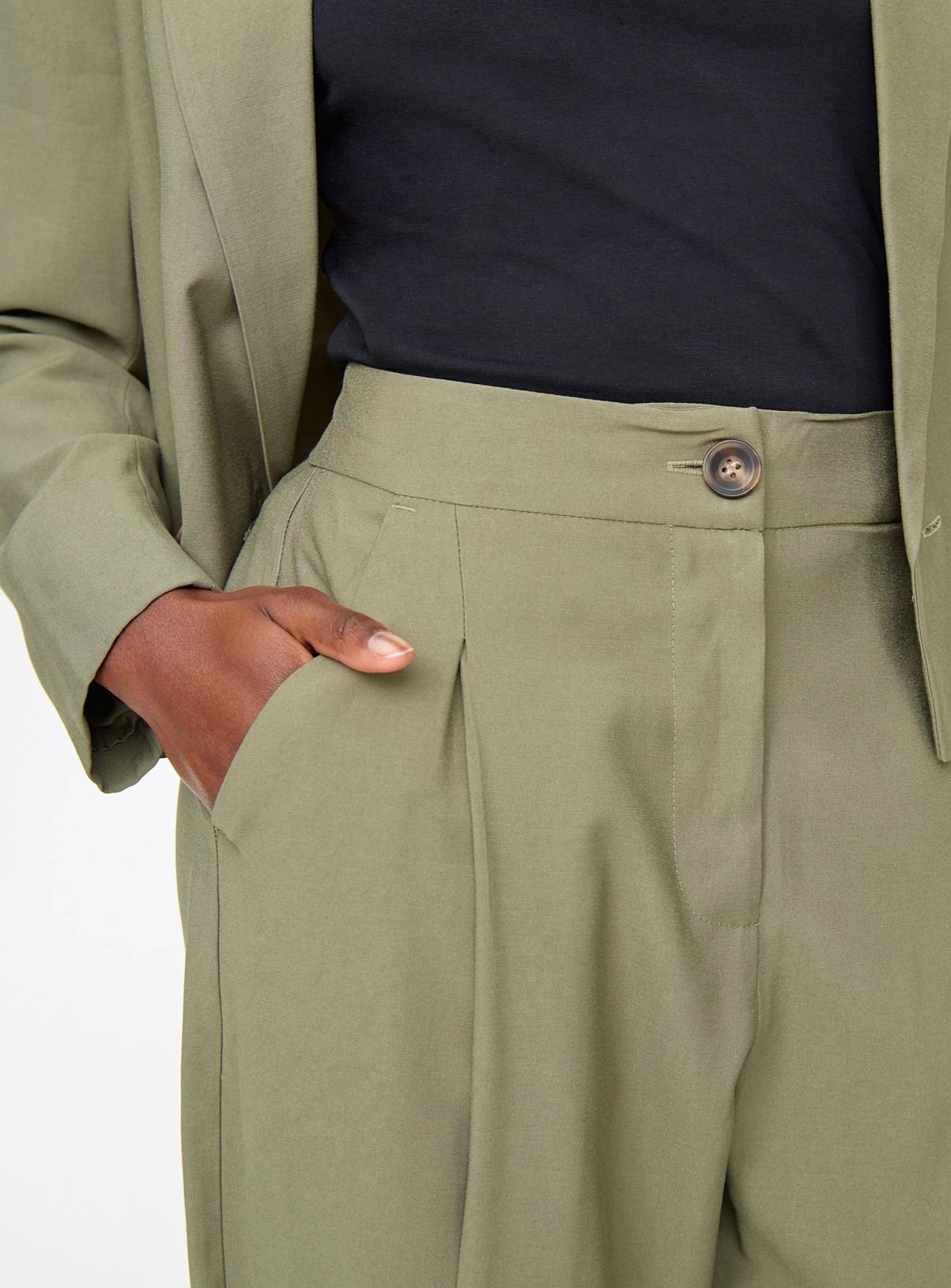 Green Barrel Leg Trousers  18R - Image 3