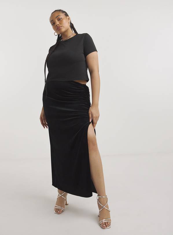 Long black clearance skirt in store