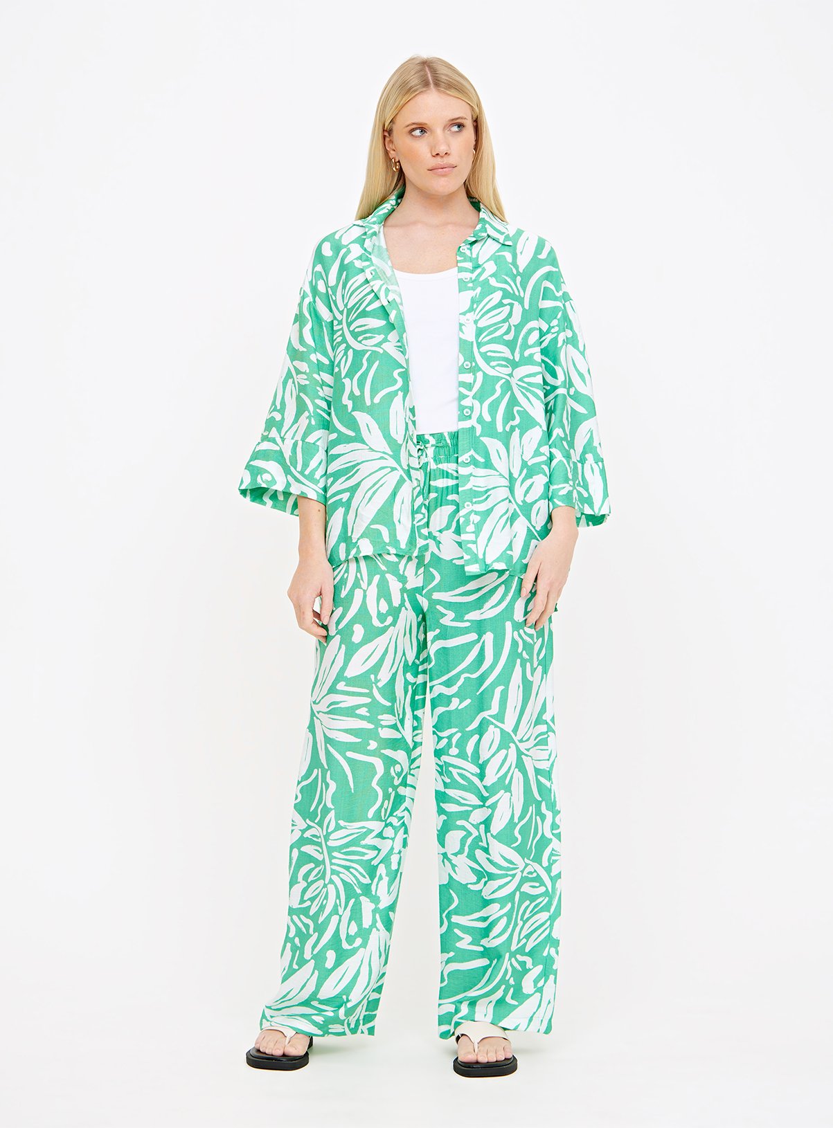 Green Leaf Print Wide Leg Trousers  14 - Image 2 thumbnail