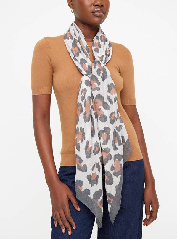 Grey Leopard Print Scarf