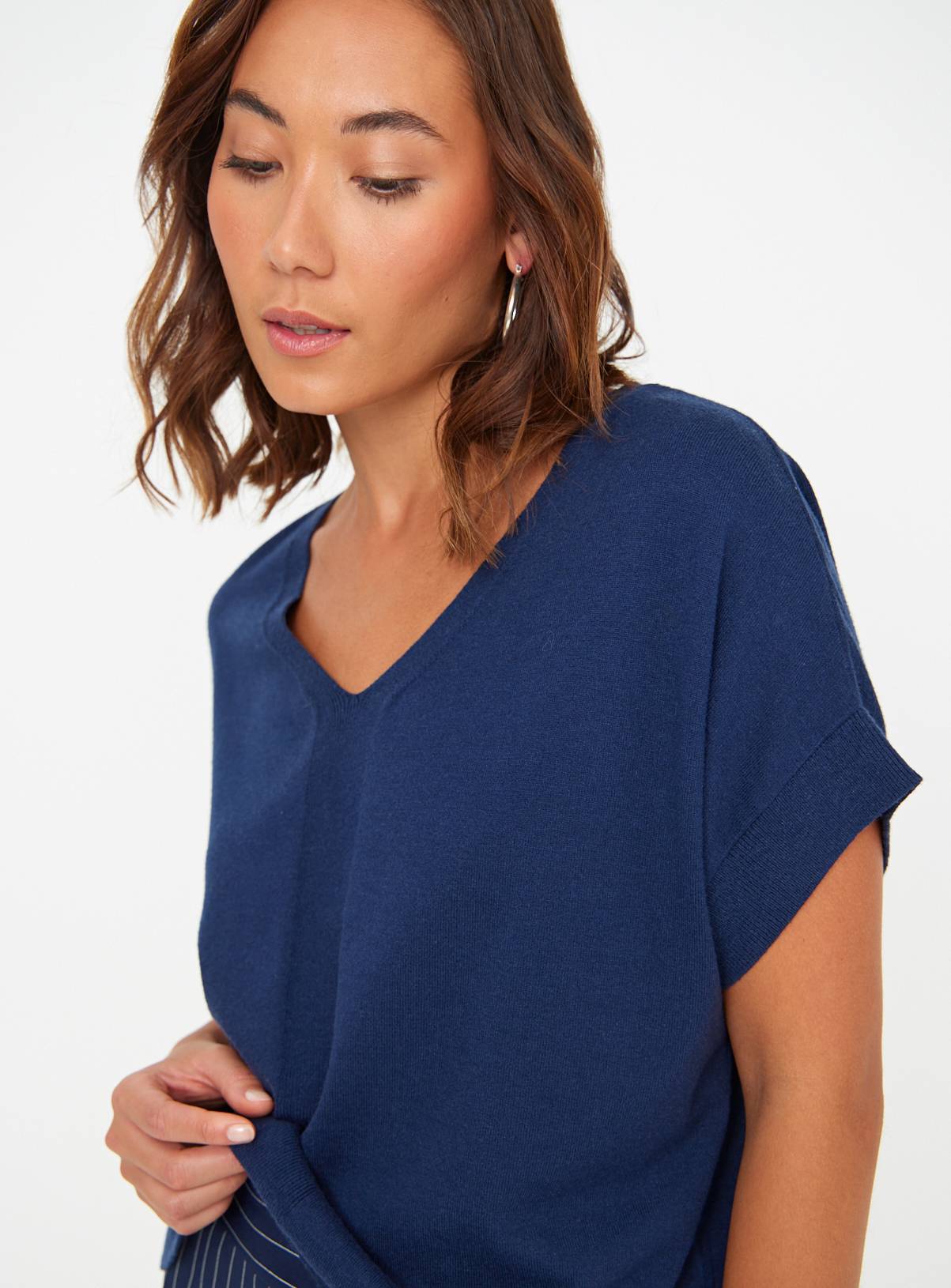 Navy Soft Touch V Neck T-Shirt 22 - Image 3