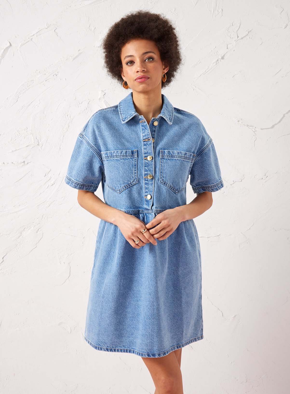 EVERBELLE Light Wash Denim Boxy Dress 18 - Image 3 thumbnail