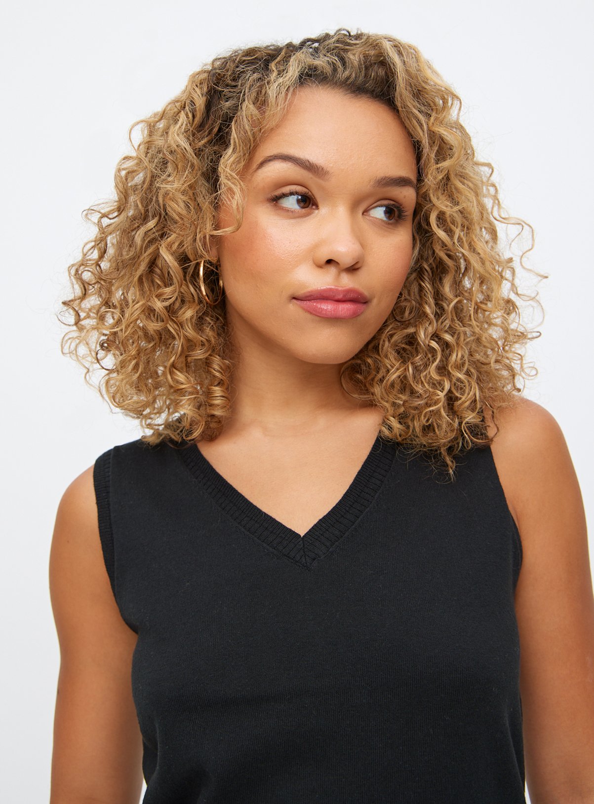 Black Knitted V-Neck Vest Top 24 - Image 3 thumbnail