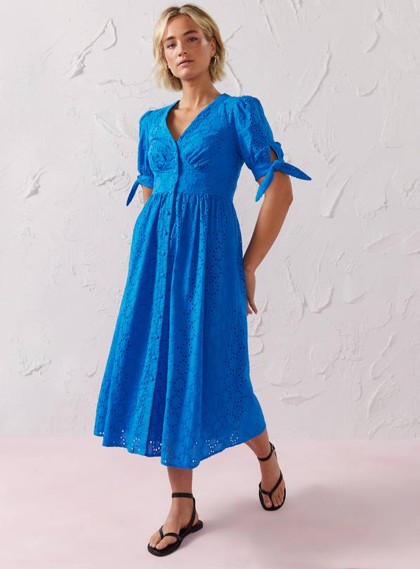 EVERBELLE Blue Button-Through Broderie Midi Dress  6