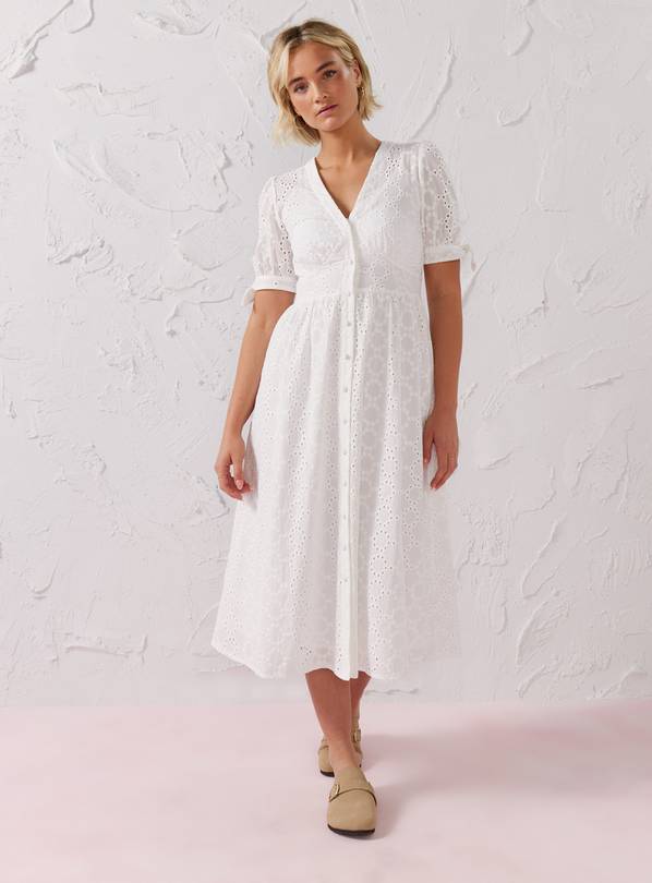 EVERBELLE White Button-Through Broderie Midi Dress  14