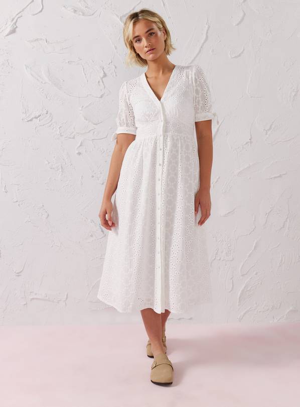 EVERBELLE White Button-Through Broderie Midi Dress  16