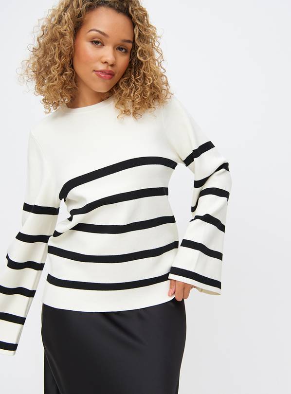 White Relaxed Stripe Crew Neck Jumper 10