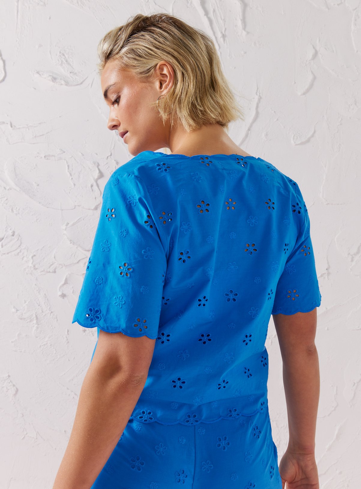 EVERBELLE Cobalt Blue Broderie Boxy Blouse 10 - Image 4 thumbnail