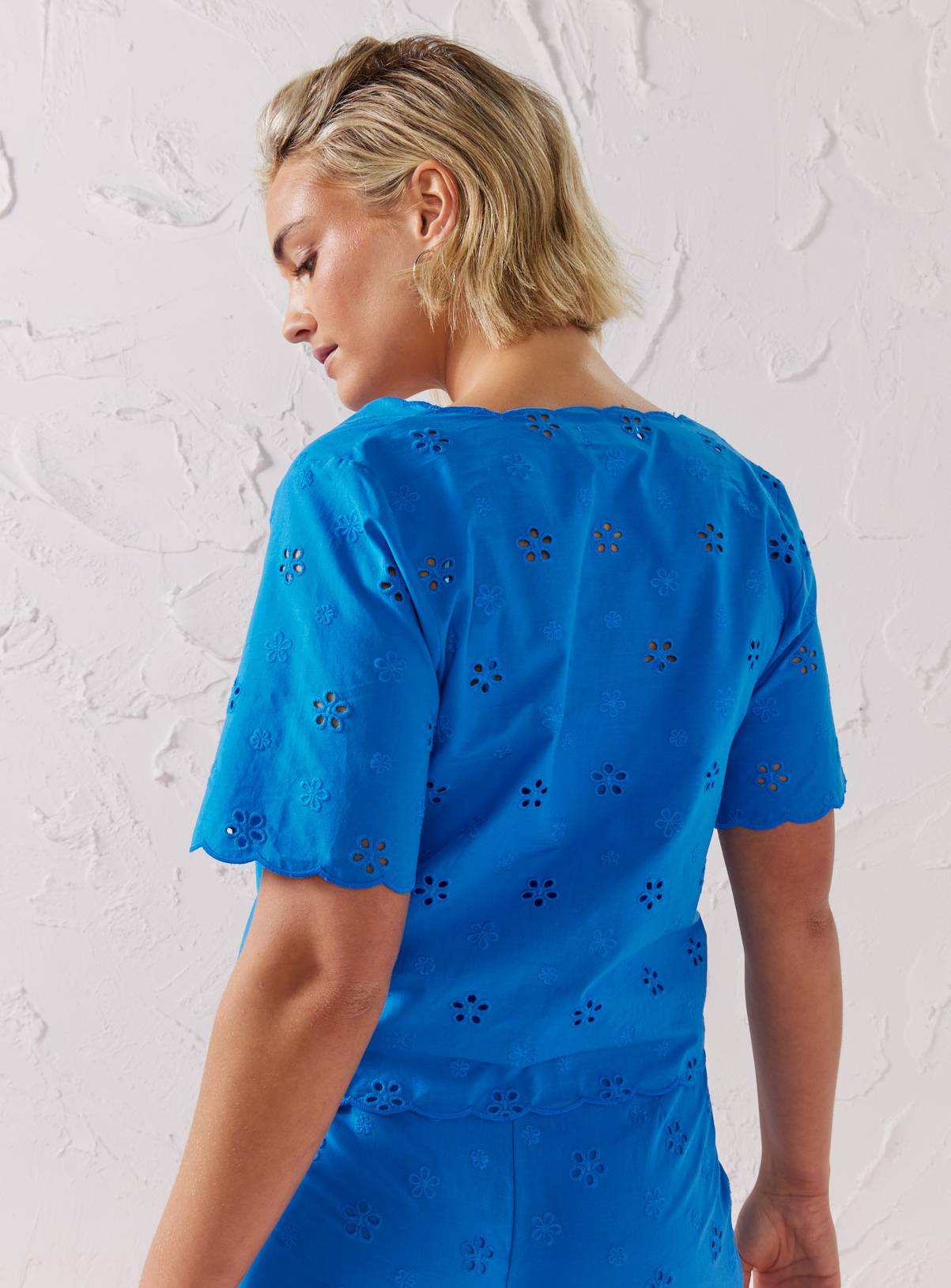 EVERBELLE Cobalt Blue Broderie Boxy Blouse 10 - Image 4