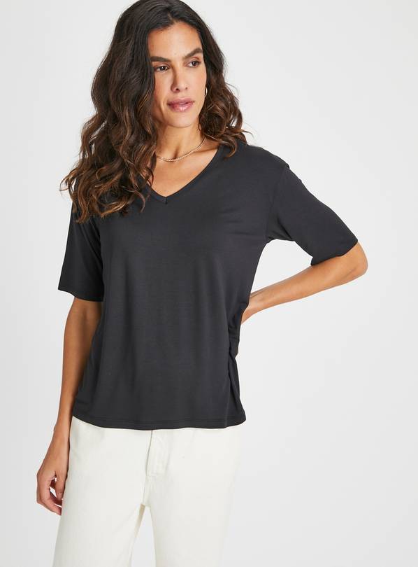 Black V-Neck Relaxed Fit T-Shirt 8