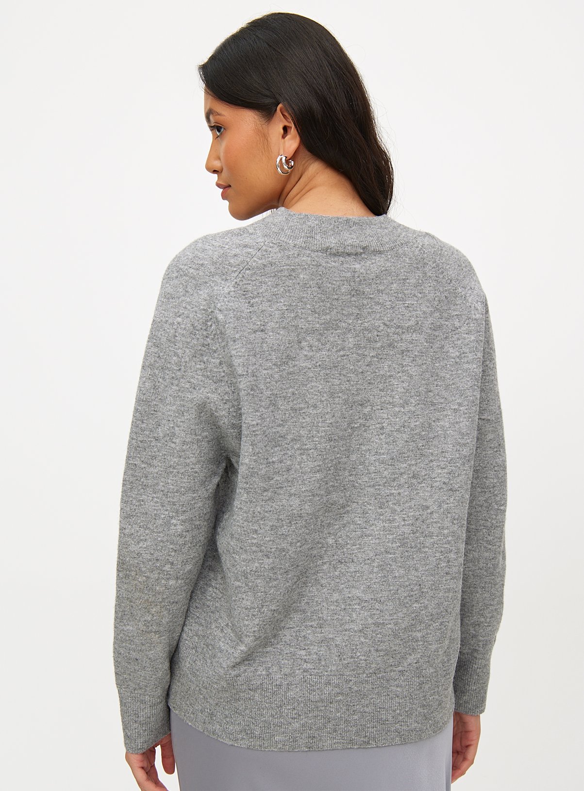 Grey V Neck Cosy Yarn Relaxed Jumper  10 - Image 4 thumbnail
