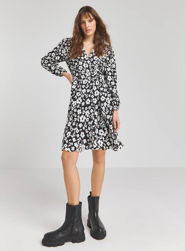 SIMPLY BE Mono Floral Print Textured Wrap Skater Dress 18