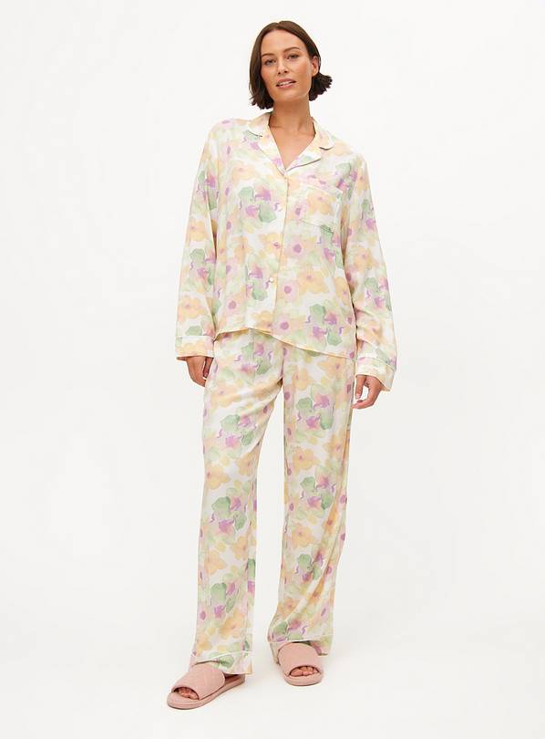 Watercolour Floral Traditional Pyjamas L