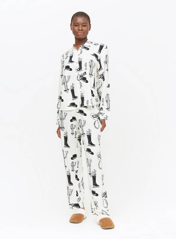 Mono Cowgirl Print Traditional Pyjamas 14