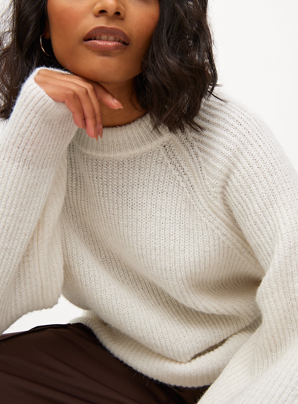Cream Raglan Relaxed Crew Neck Knitted Jumper M - Image 3 thumbnail