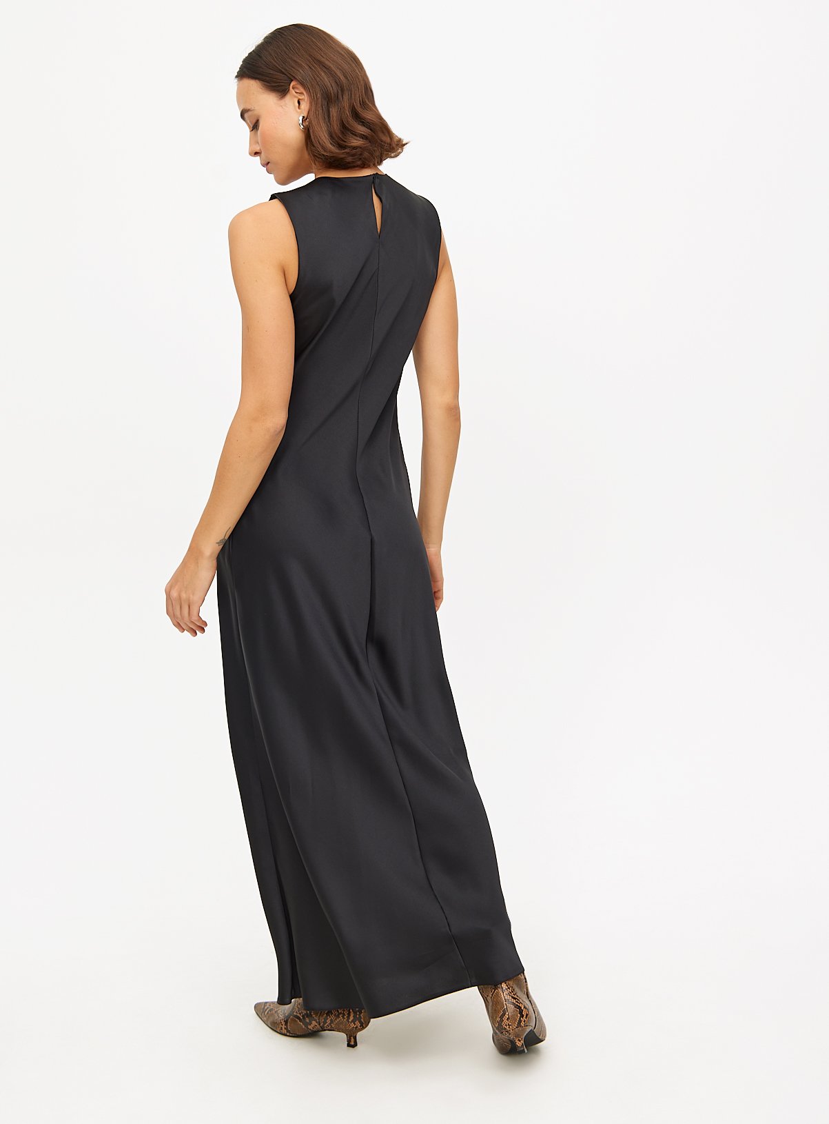 Black Satin Sleeveless Midaxi Dress 22 - Image 4 thumbnail