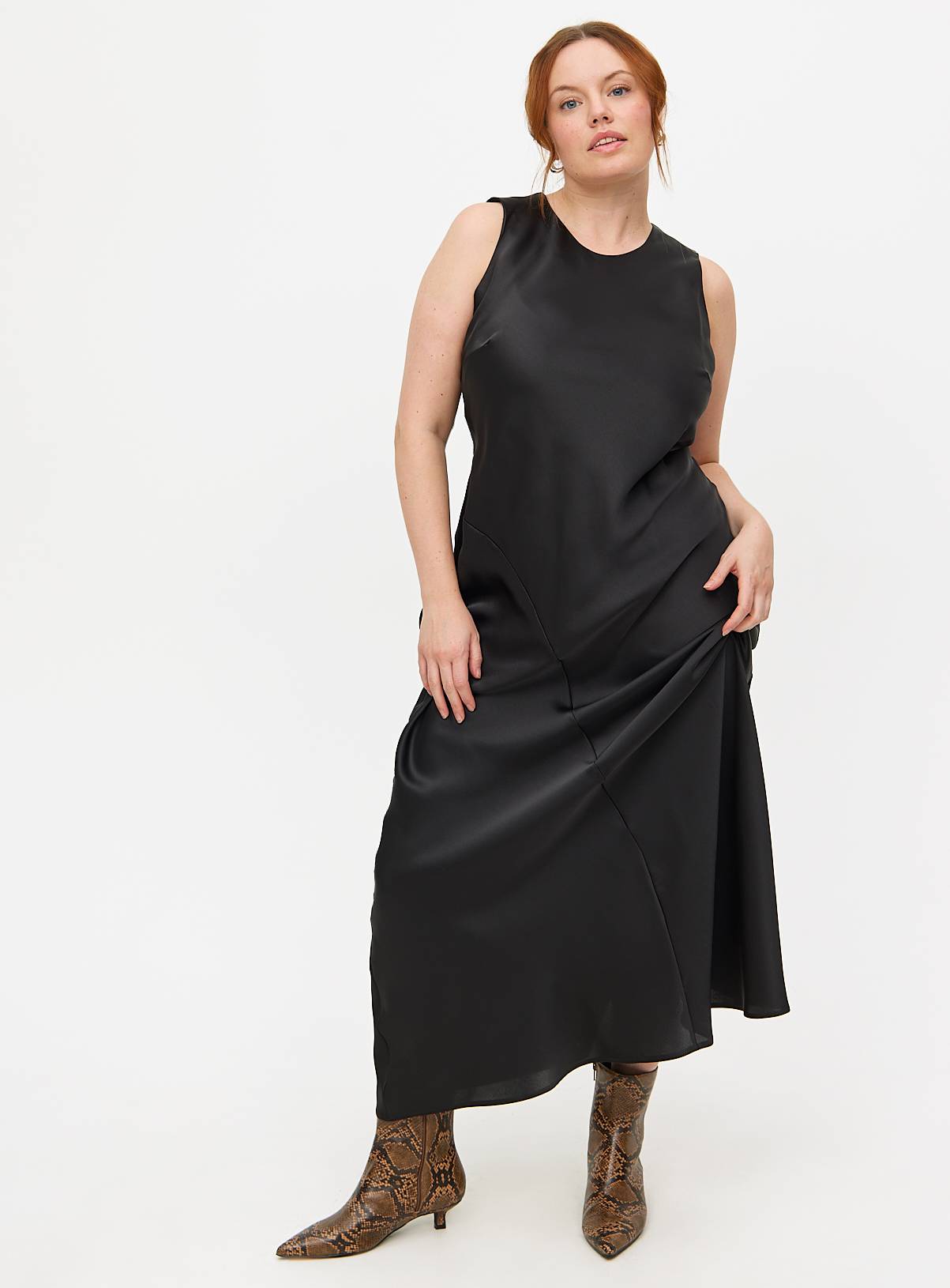 Black Satin Sleeveless Midaxi Dress 22 - Image 5