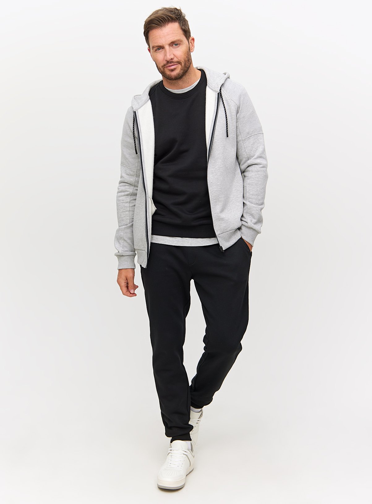 Men's Black Cuffed Joggers
