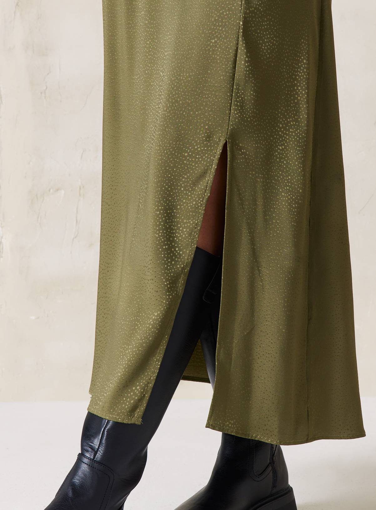 EVERBELLE Khaki Jaquard Satin Slip Skirt 12 - Image 2