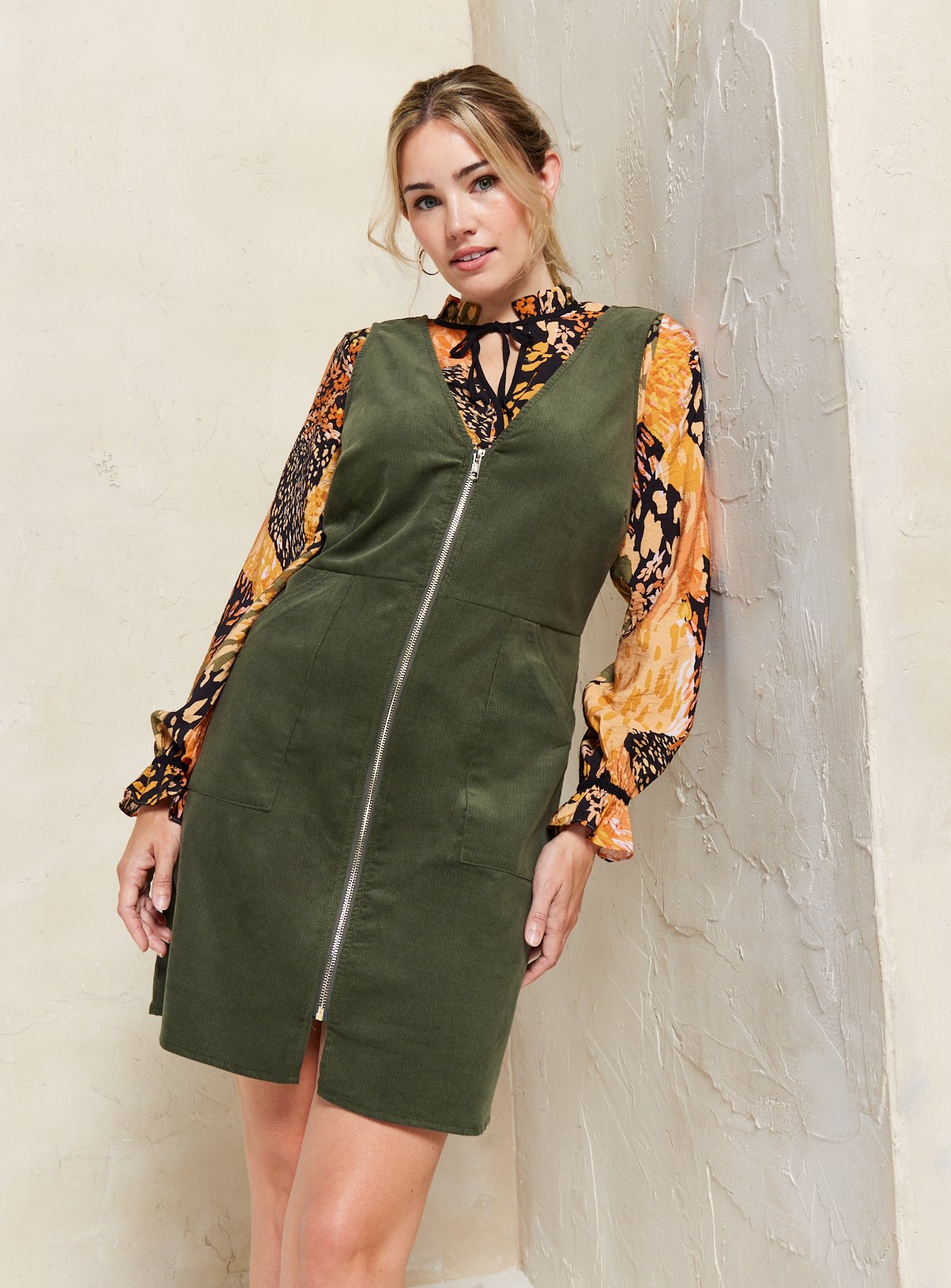 EVERBELLE Khaki Corduroy Mini Pinafore Dress 18 - Image 3 thumbnail