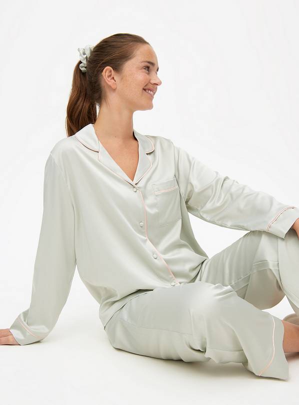 Green Satin Traditional Pyjamas 10