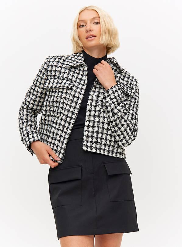 Monochrome Dogtooth Cropped Blazer 24