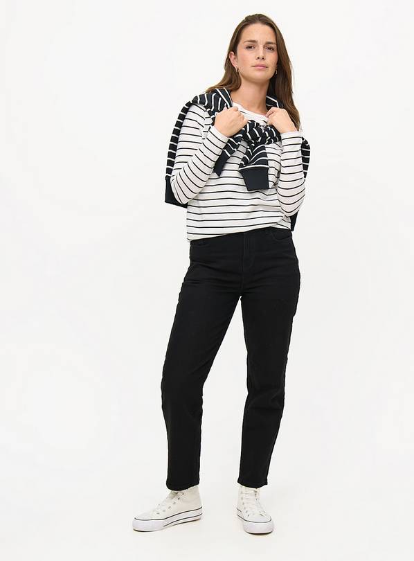 Black Straight Leg Relaxed Jeans 18S