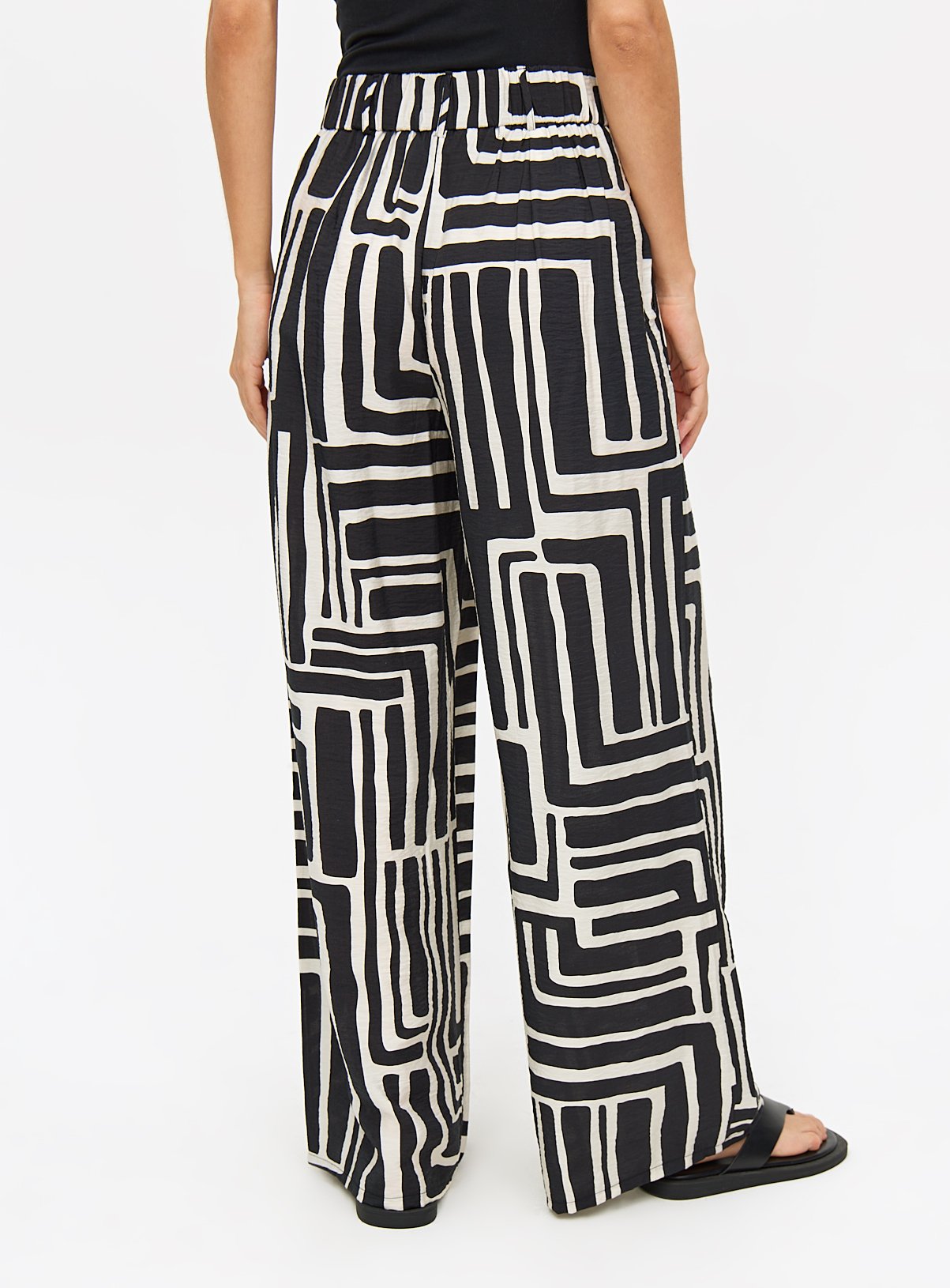 Monochrome Geometric Wide Leg Coord Trousers  16 - Image 4 thumbnail