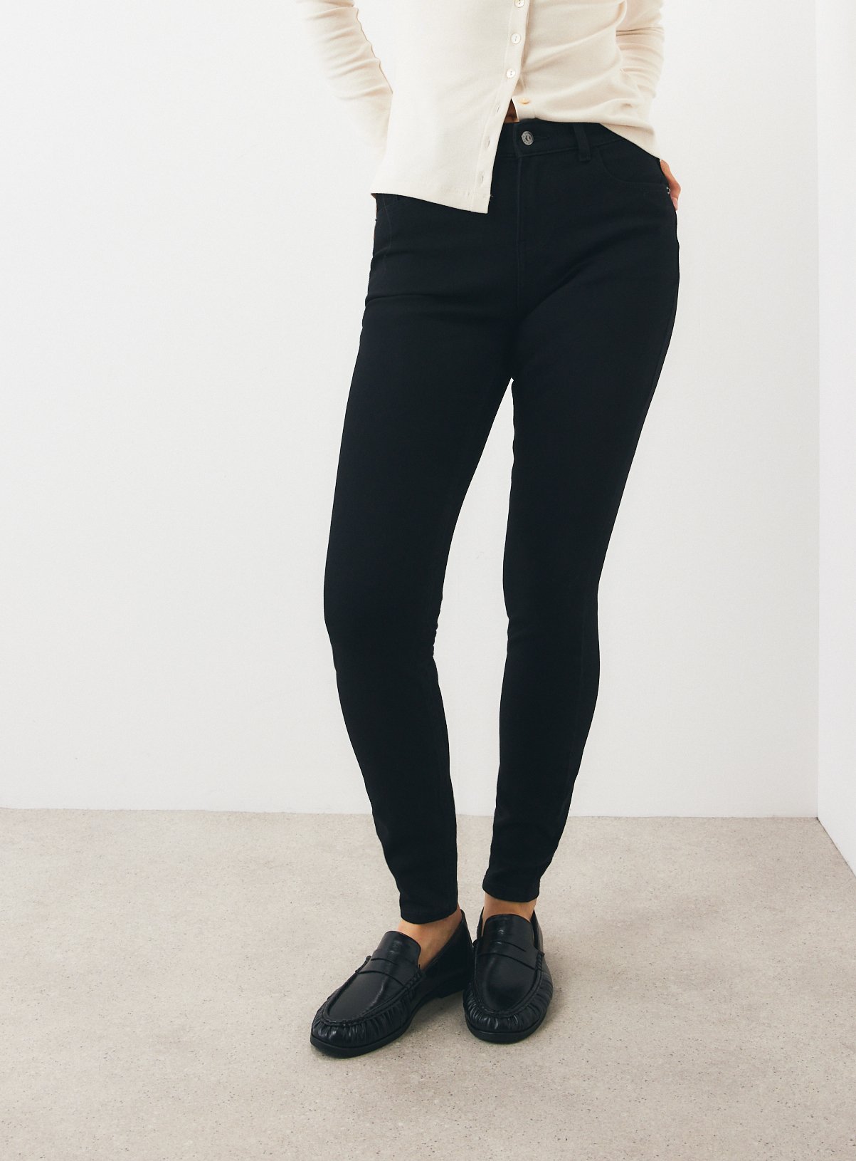 Black Mid-Rise Skinny Fit Denim Jeans 6R - Image 3 thumbnail