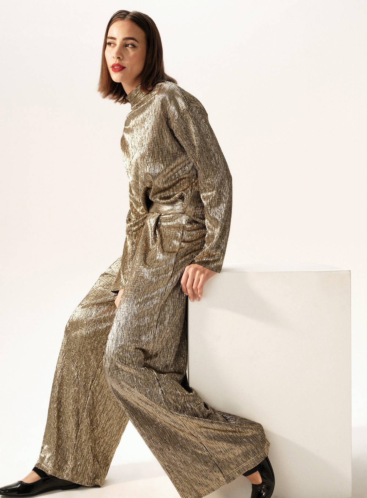 Gold Textured Wide Leg Co-ord Trousers  10 - Image 4
