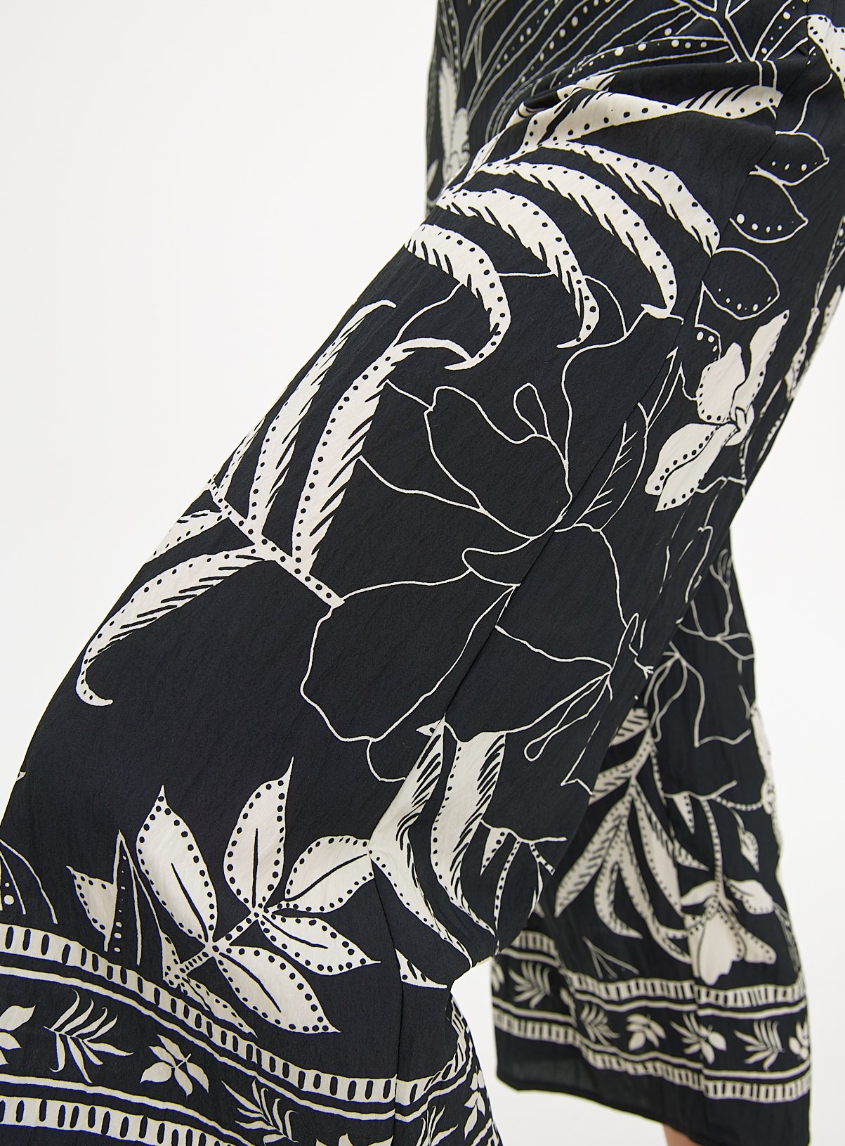 Mono Floral Border Print Cropped Trousers 8 - Image 2 thumbnail