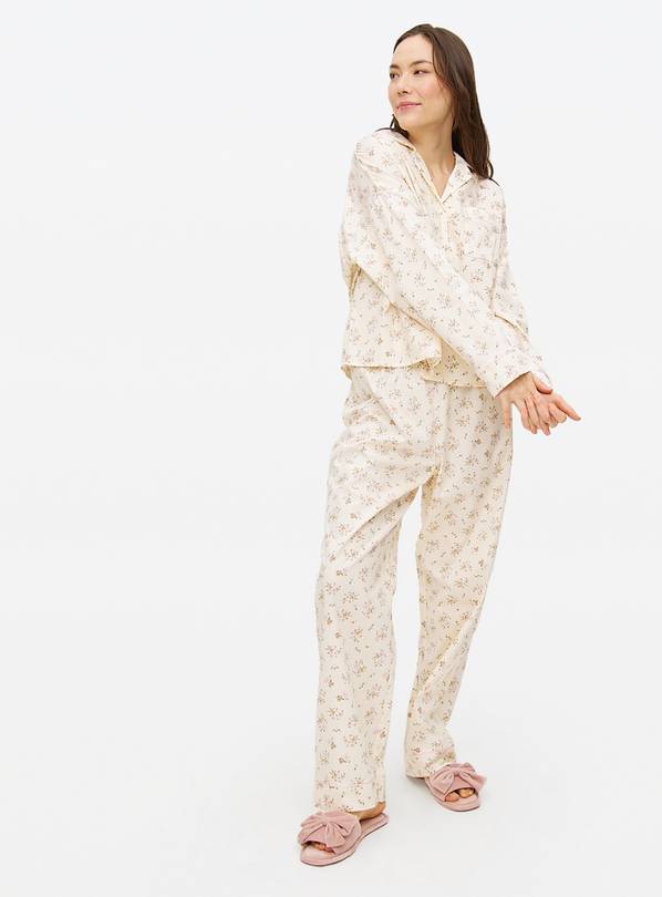 Cream Floral Print Traditional Woven Pyjamas 12