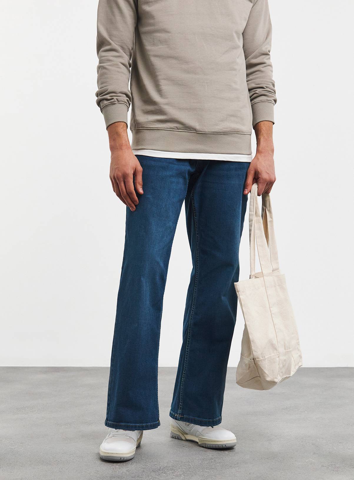 JACAMO Loose Fit Stretch Jean Mid Wash 50R - Image 1