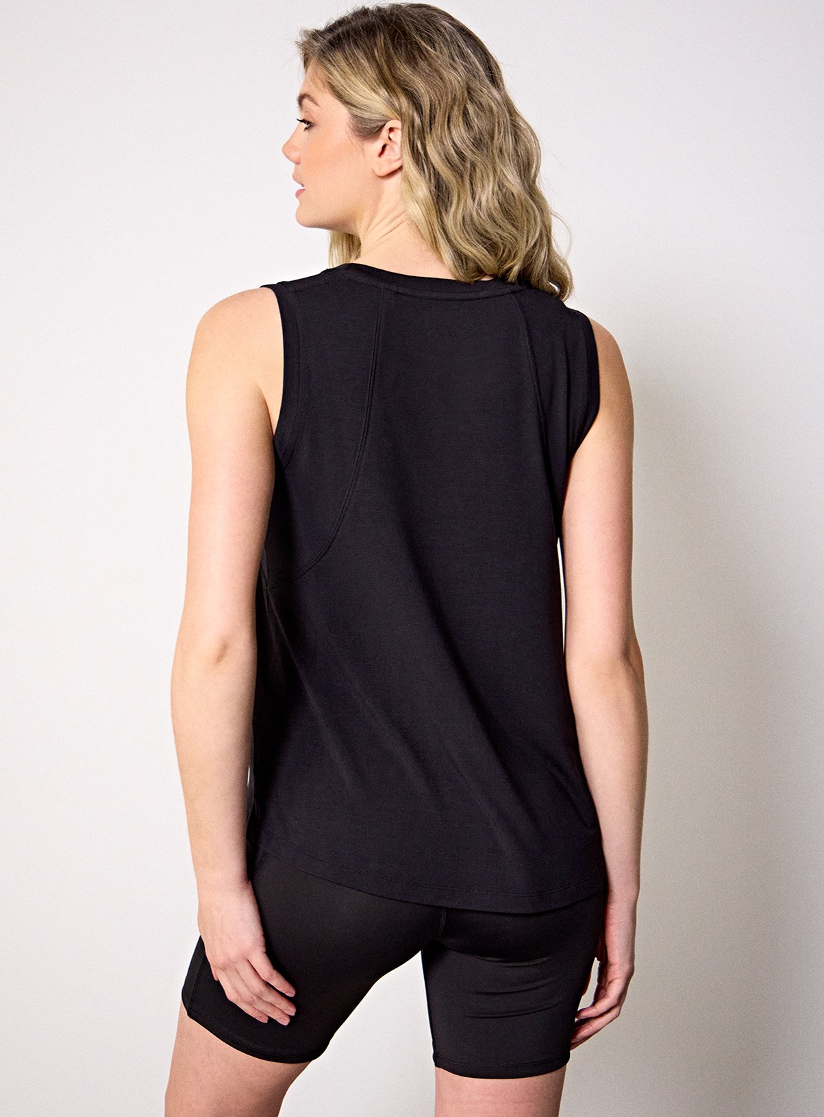 REAKTIV Black Swing Vest Top L - Image 4 thumbnail