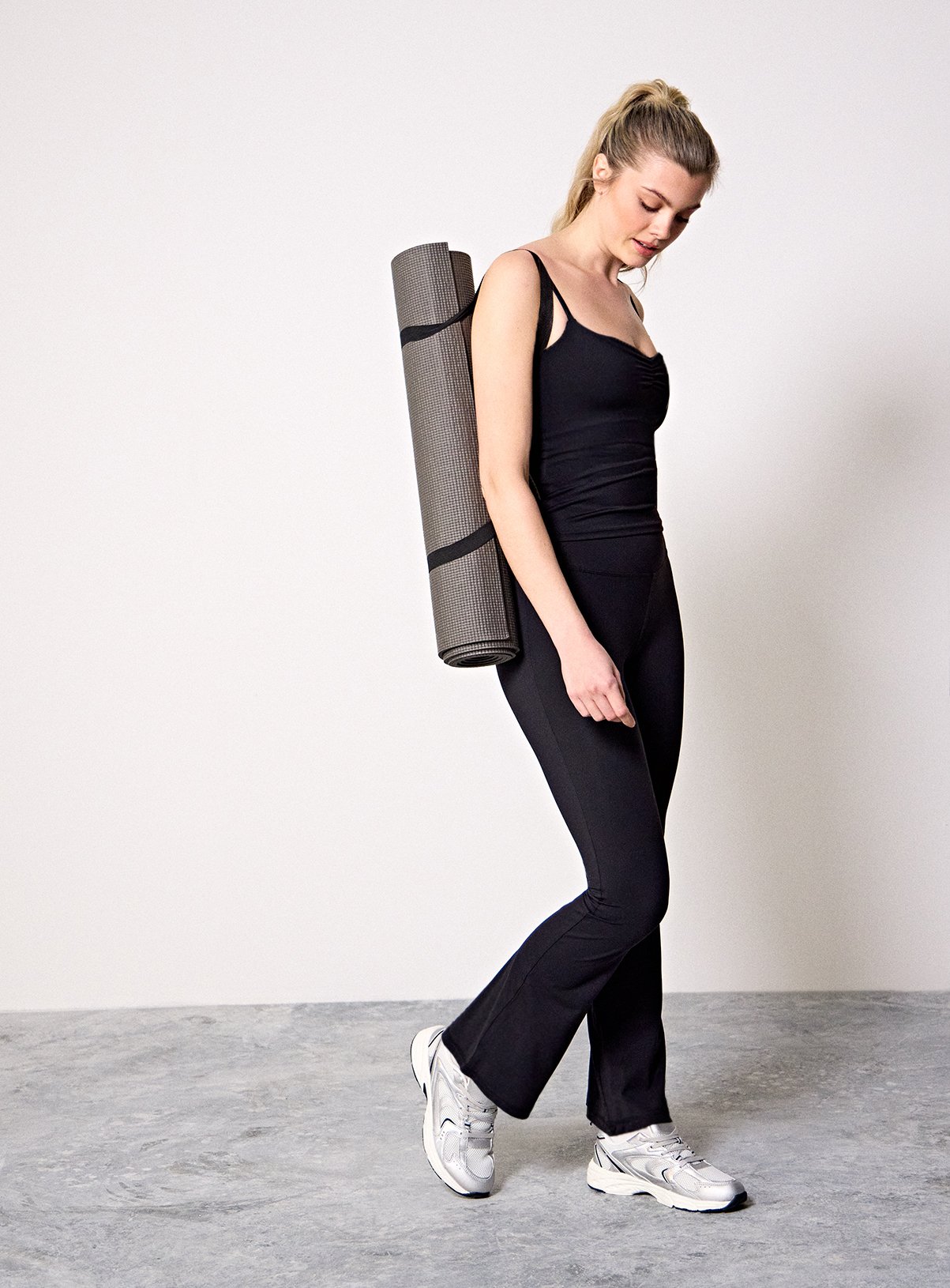 REAKTIV Black Soft Touch Yoga Ruched Detail Co-ord Vest XXL - Image 2 thumbnail