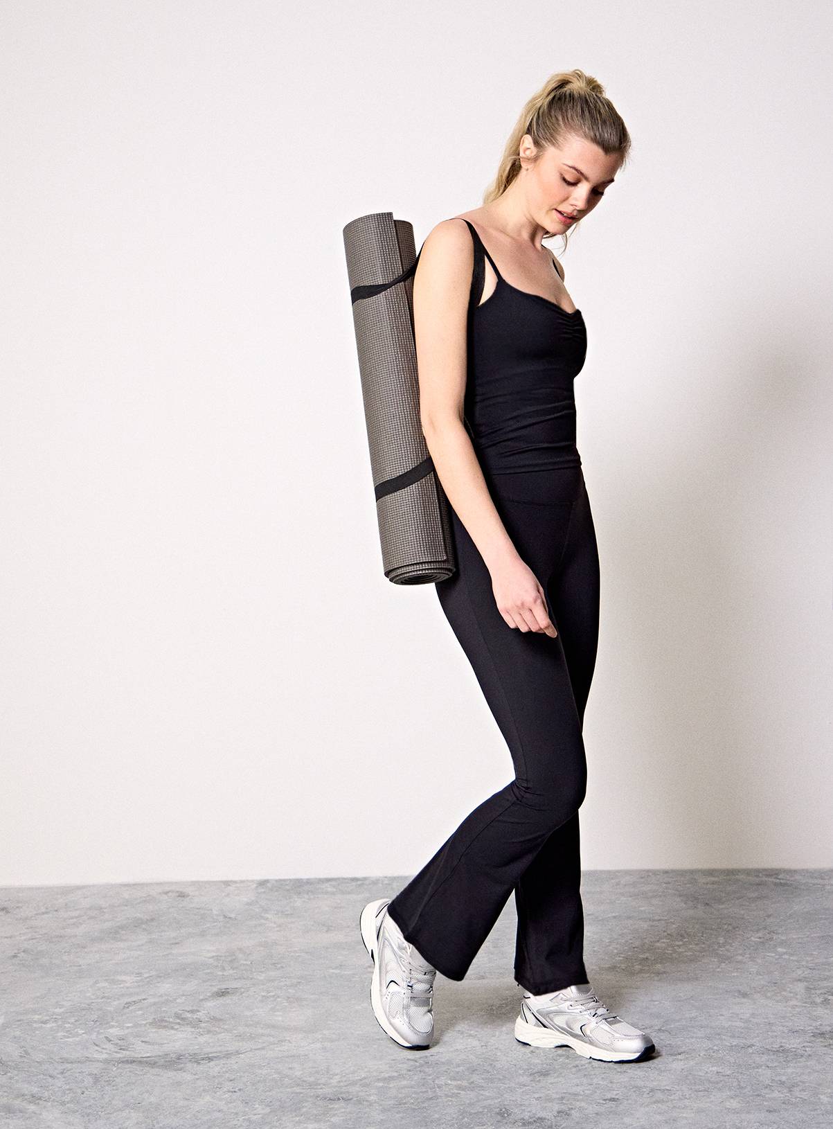 REAKTIV Black Soft Touch Yoga Ruched Detail Co-ord Vest XXL - Image 2