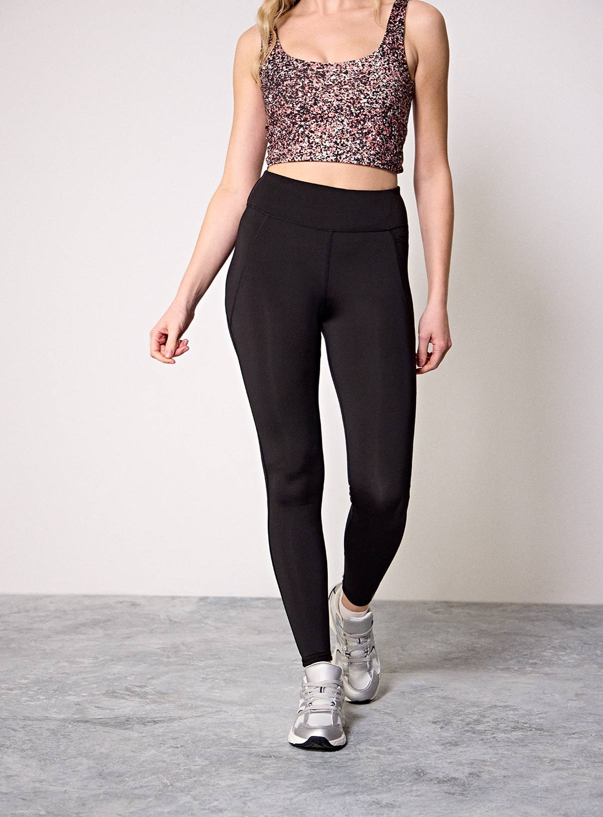 REAKTIV Black High Waisted Everyday Legging With Pockets M - Image 2