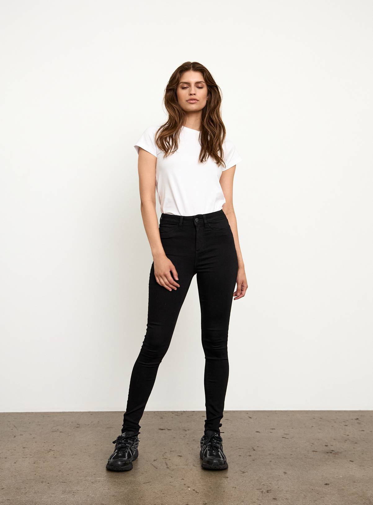 NOISY MAY High Waisted Skinny Jeans Black 32S - Image 2