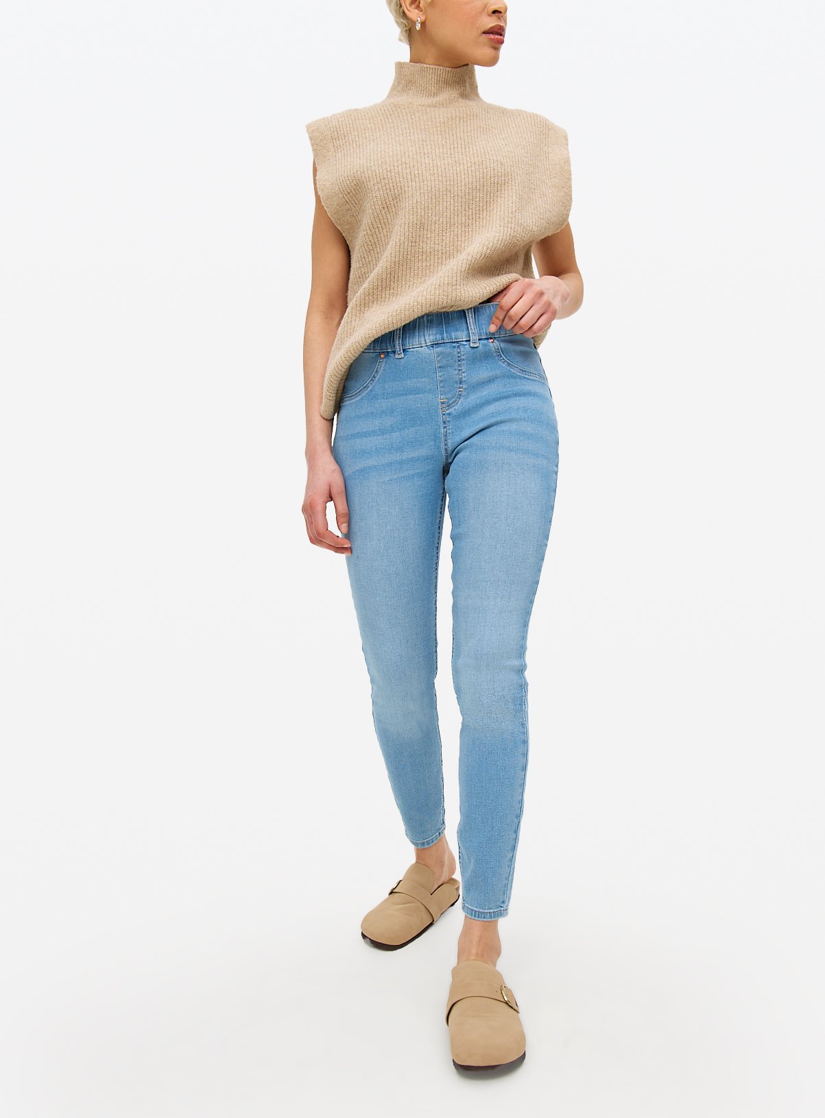 Light Wash Mid Rise Denim Jeggings 14