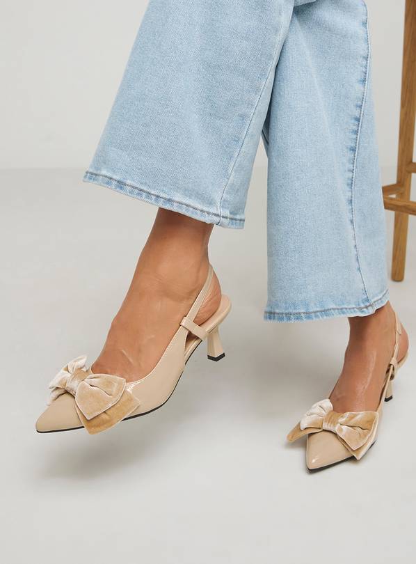 SIMPLY BE Oversized Bow Pointy Toe Heeled Court Shoe Extra Wide Fit Beige 5