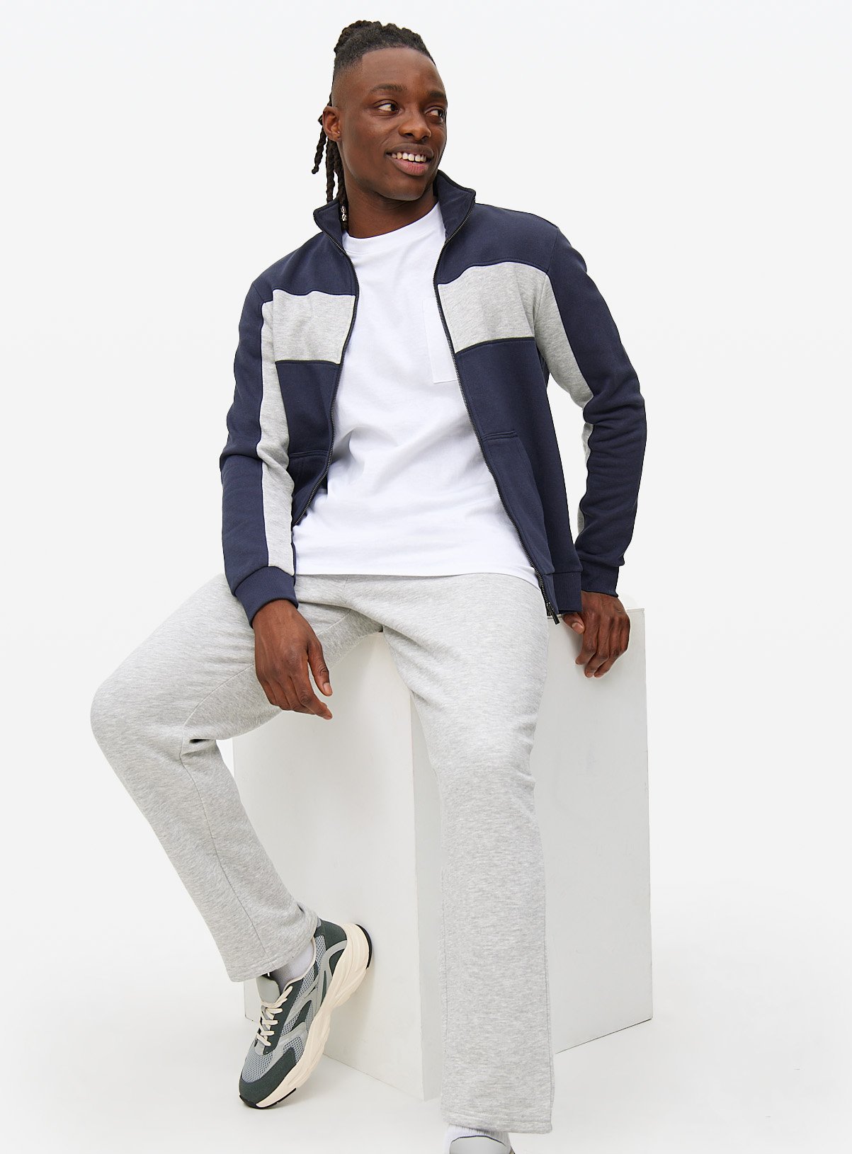 Navy Colour Block Zip Funnel Sweatshirt XL - Image 2 thumbnail