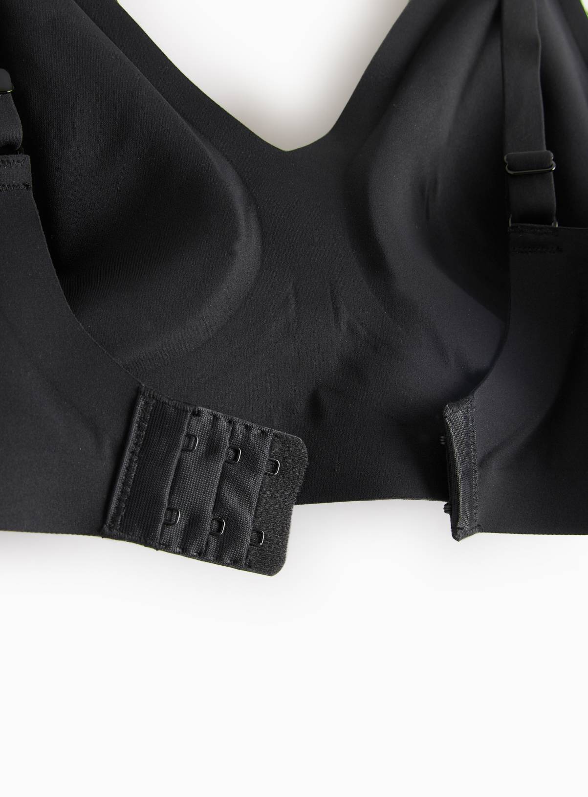 Black Bonded Flexform™ High Apex Plunge Bra XL - Image 4